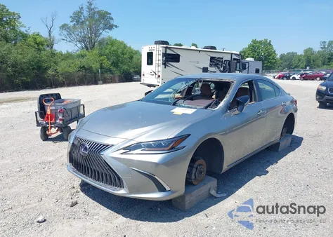 2019 Lexus Es 300H Luxury из США, поврежденный, VIN JTHB21B11K2042097